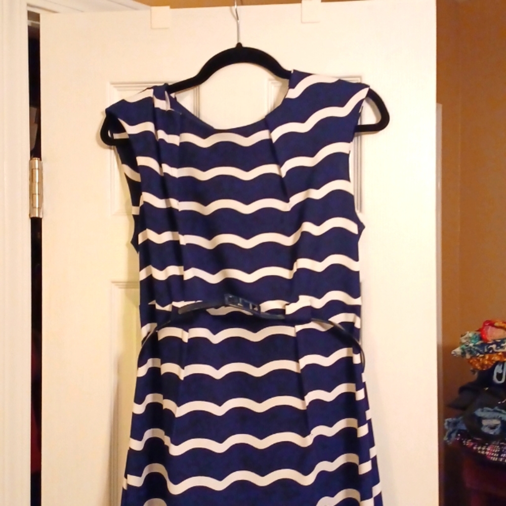 Sleeveless dress